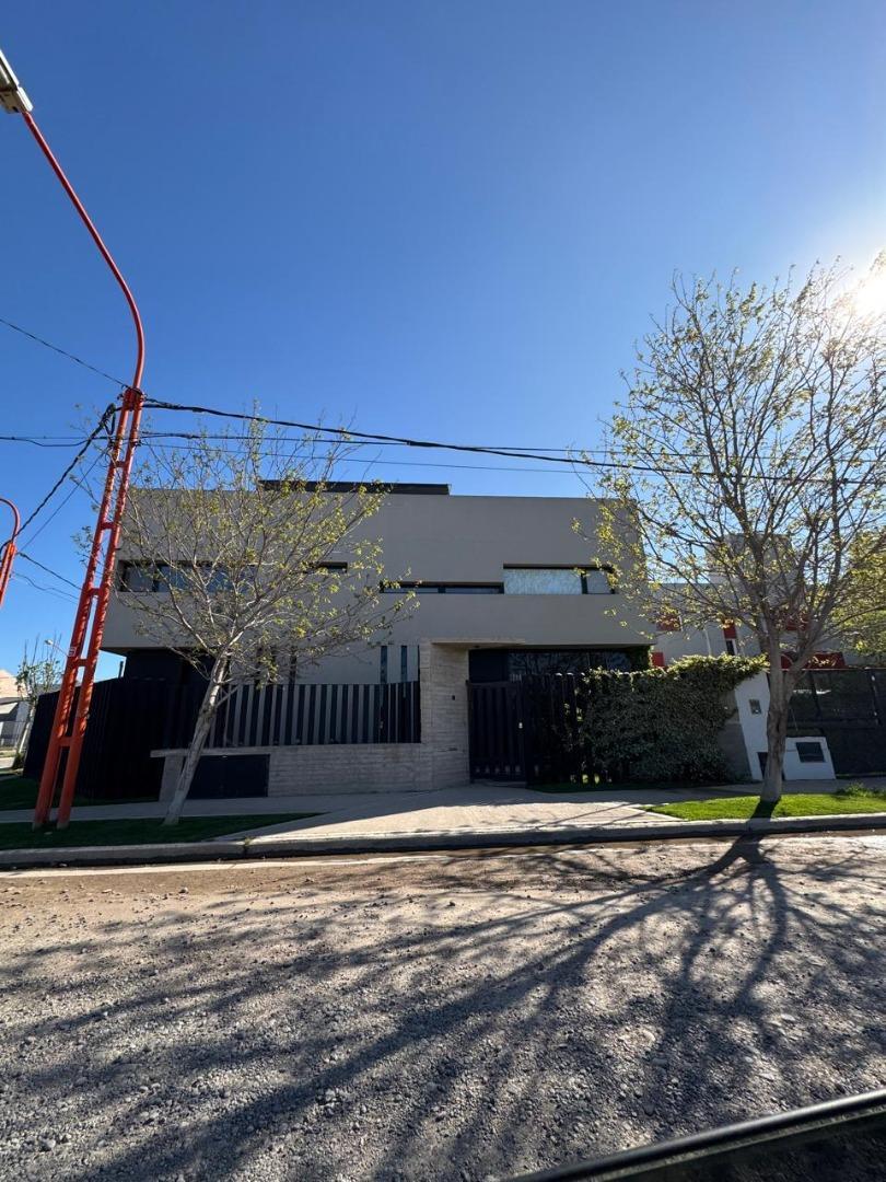 CIPOLLETTI VENDE 3 DORMITORIOS