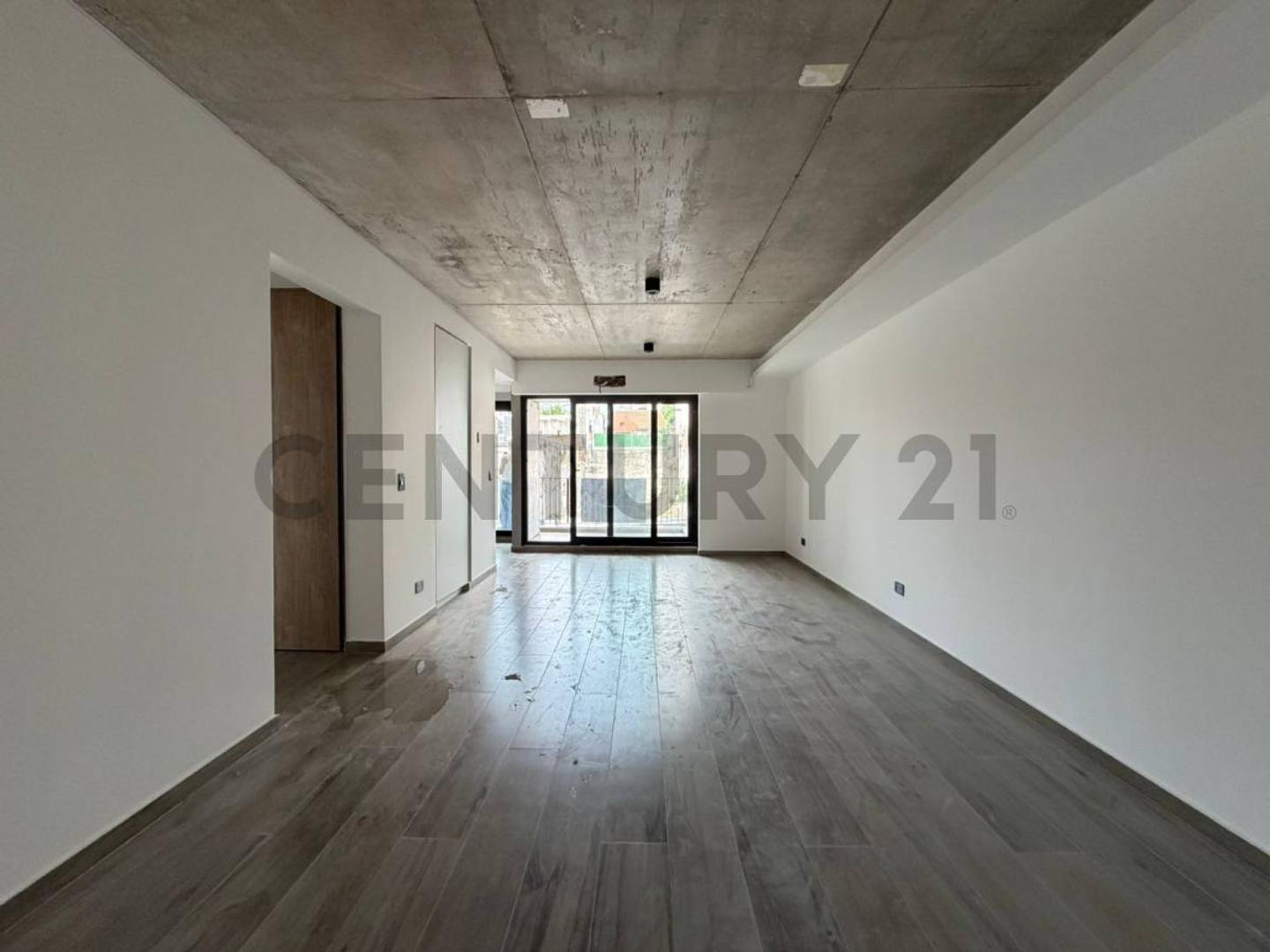 DEPARTAMENTO A LA VENTA 3 AMB FLORES EN EDIFICIO DE CATEGORÍA A ESTRENAR