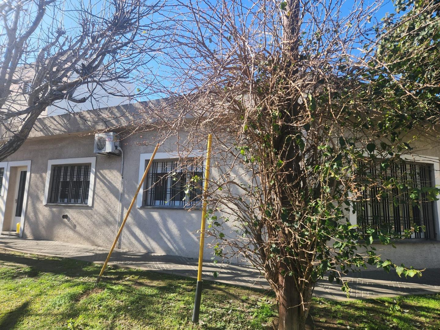 Depto Tipo Casa 4 ambientes con 2 baños