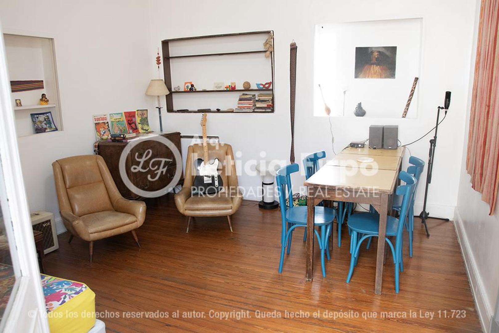 PH en piso alto, luminoso, en las inmediaciones del Congreso de la Nación.