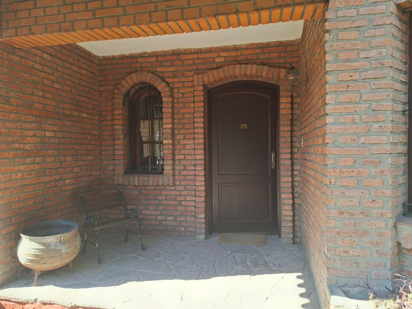 Casa en Alquiler en Zona Centro, $ 1.400.000