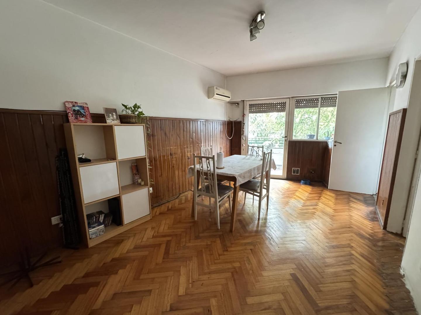 Avenida Mitre al 1100