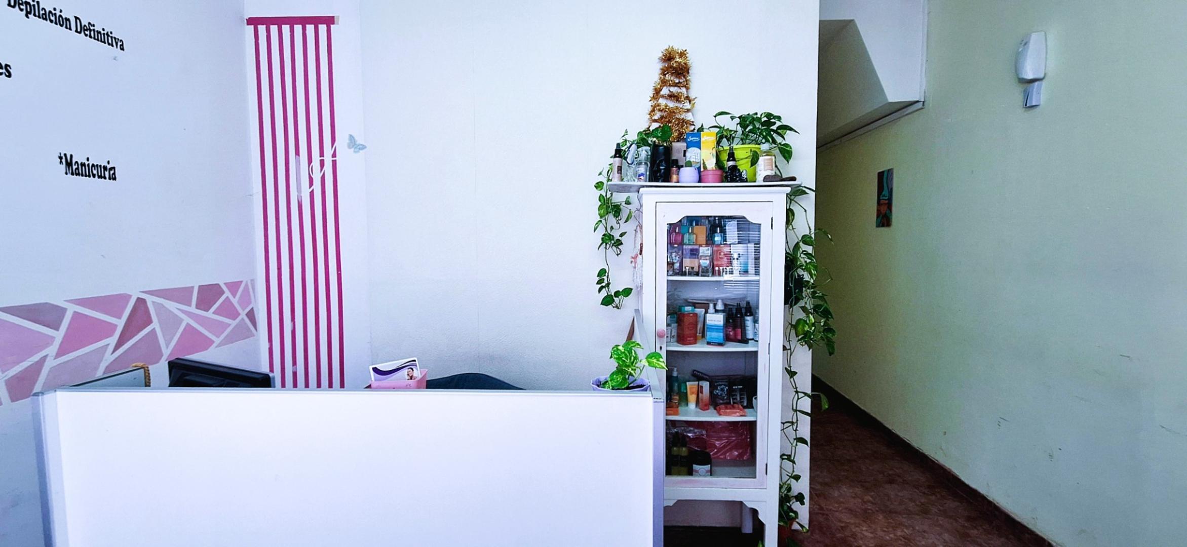 LOCAL EN ALQUILER * MUY BUENA UBICACION * ZONA ALTO TRANSITO