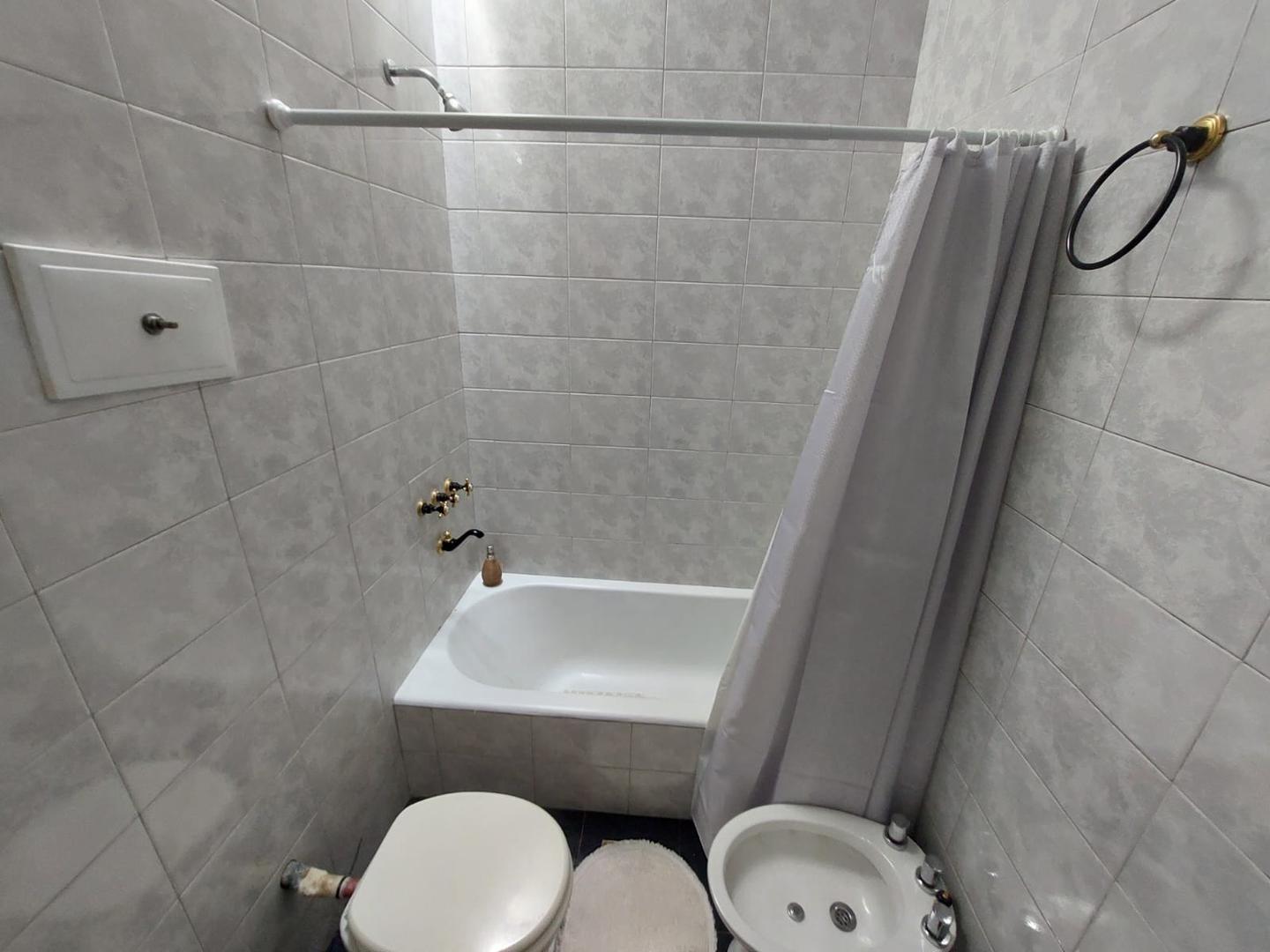 CASA SOBRE LOTE PROPIO 4 AMB - APTO CREDITO