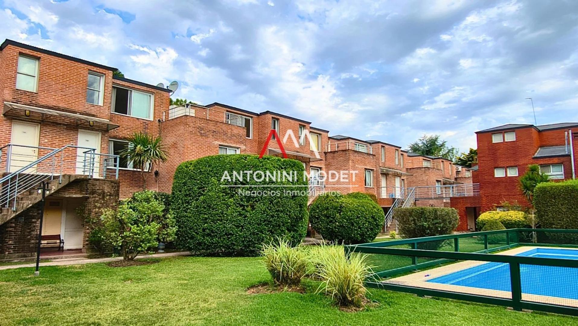 Avenida Presidente Perón 2200, Piso 1