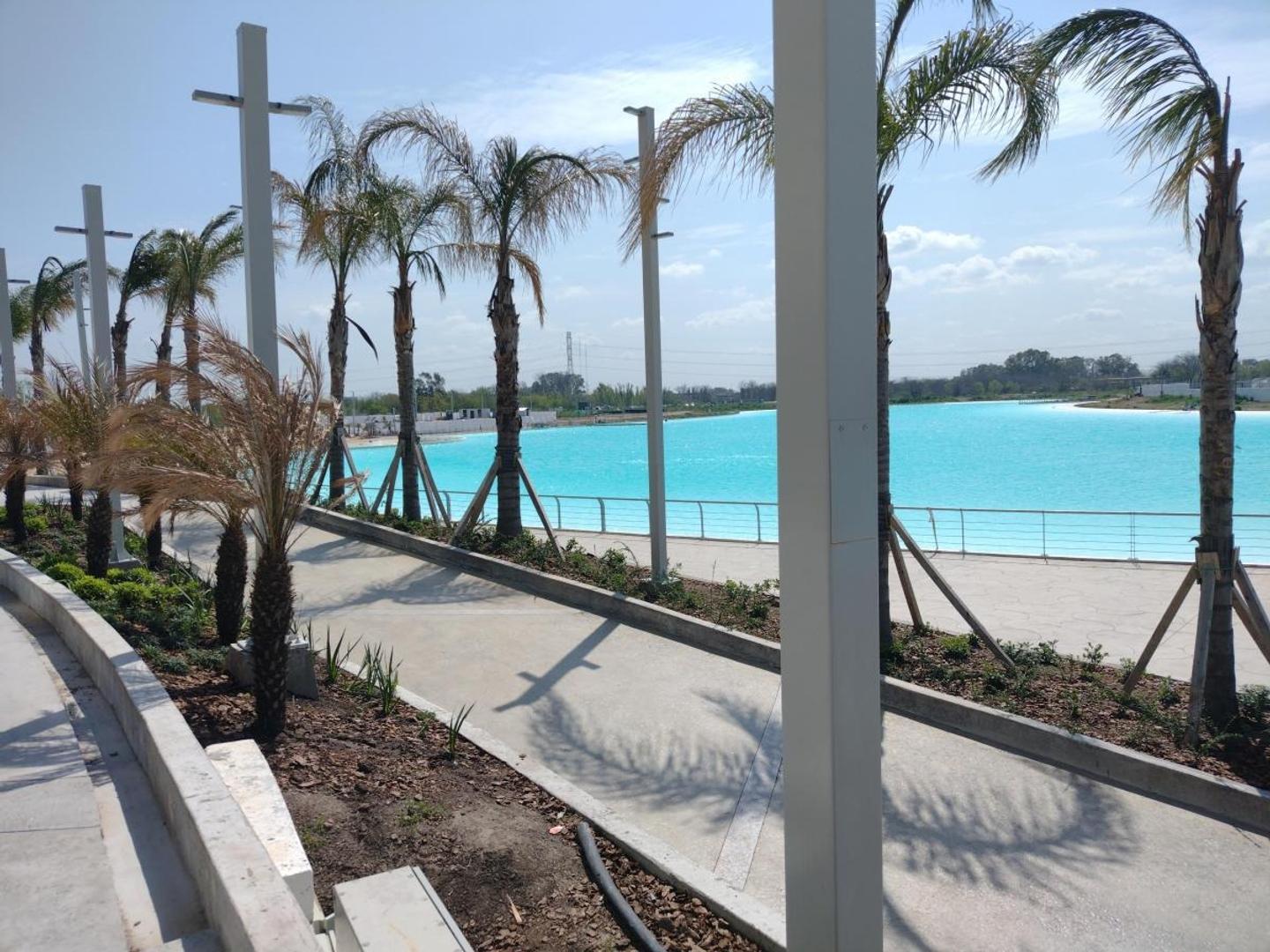 Camino De Los Remeros 1585 , Piso 13