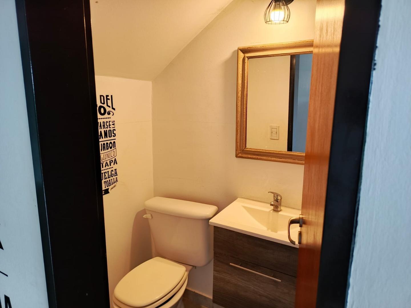 Casa 3 ambientes con 2 baños