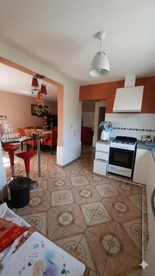 Depto Tipo Casa en Venta con 2 cocheras