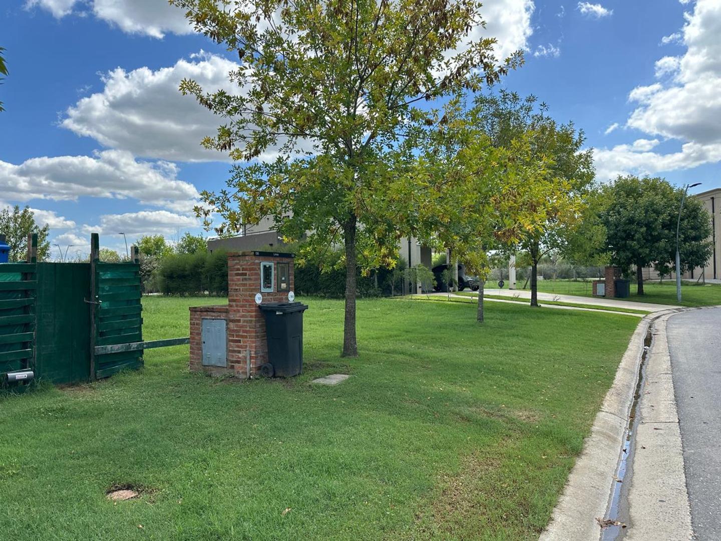 BARRIO ARAUCARIAS 100