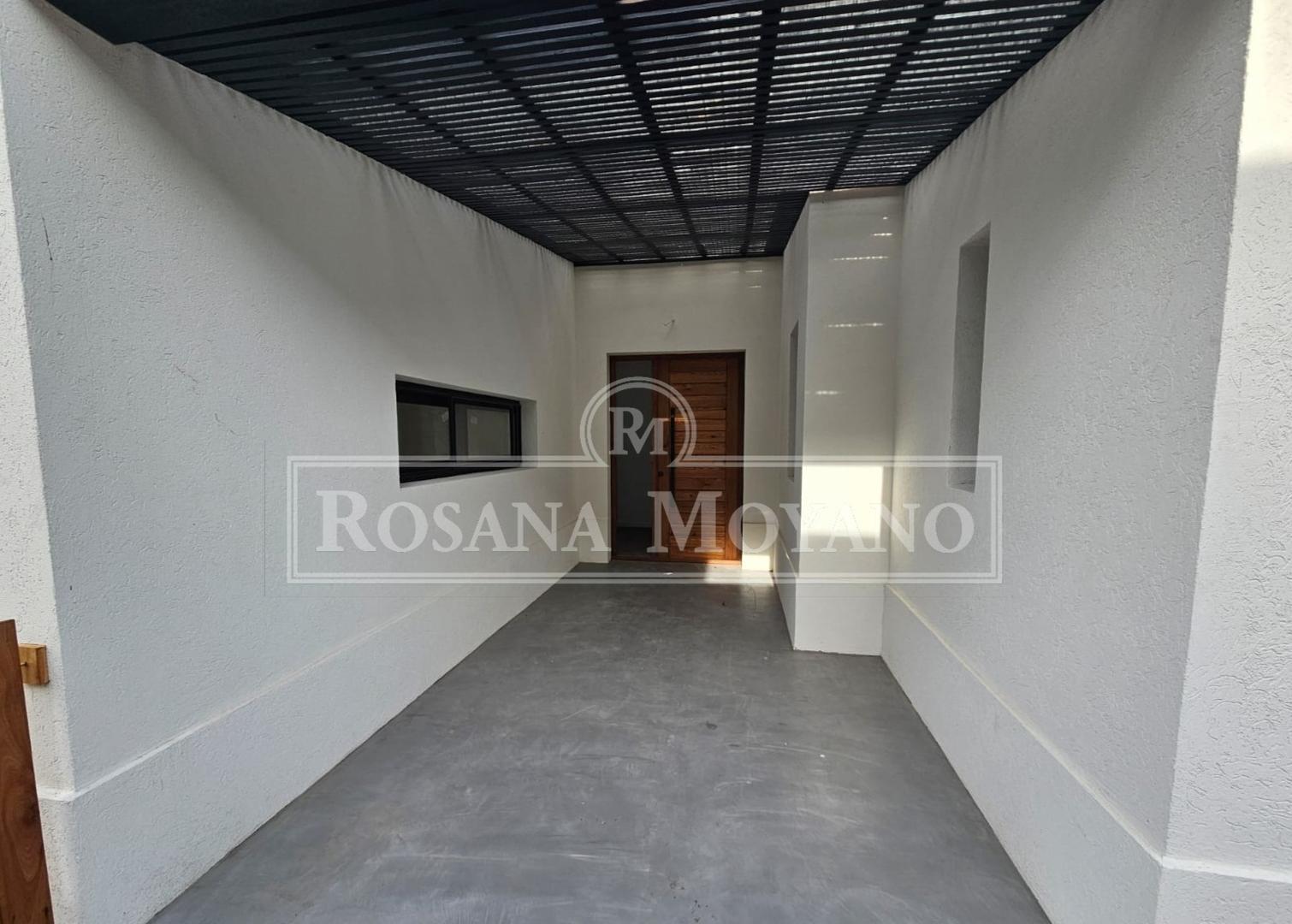 Casa 4 ambientes con 3 baños