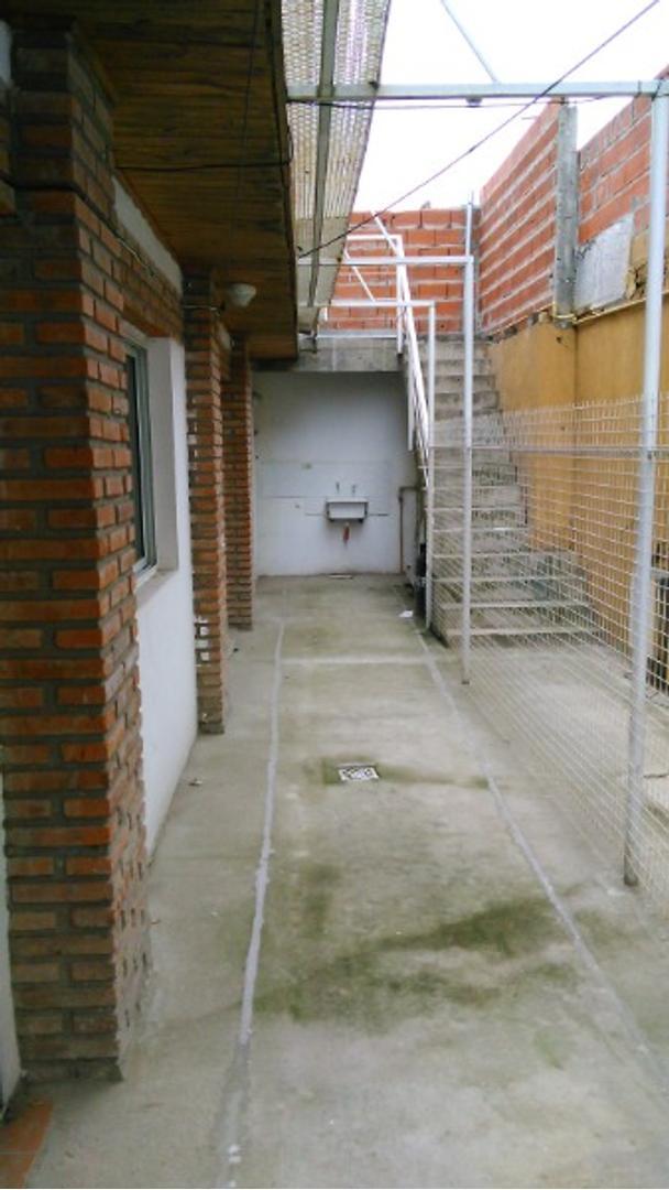 Francia 3100 Alquiler dto interno planta baja, 2 dormitorios