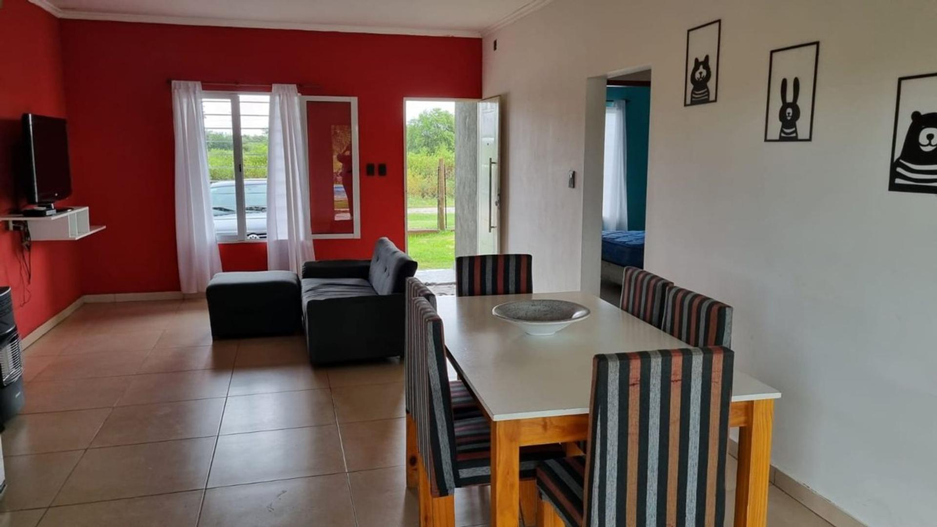 REMAX VENDE CASA CON PSCINA en ruta 1-km 16