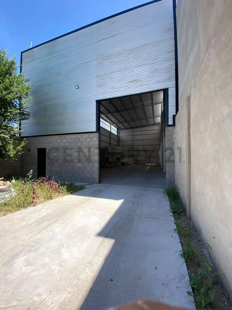 Galpon en Venta 38  mts Fondo