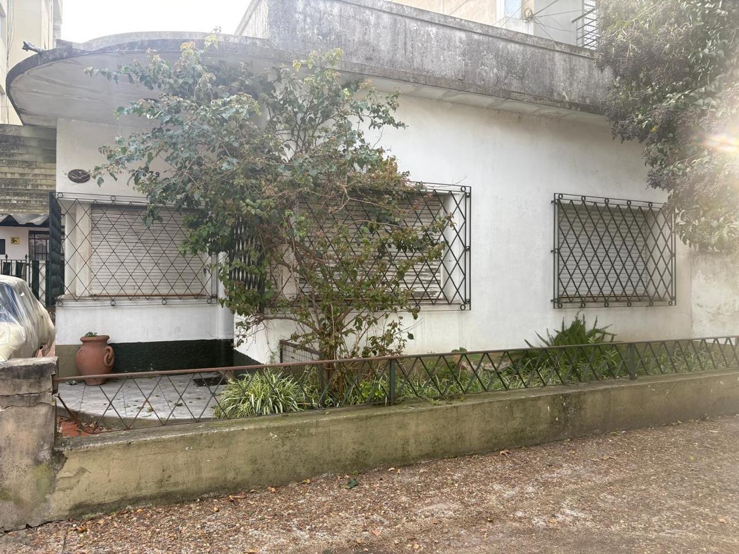 LOTE EN VENTA - IDEAL INVERSOR - Castelar sur.