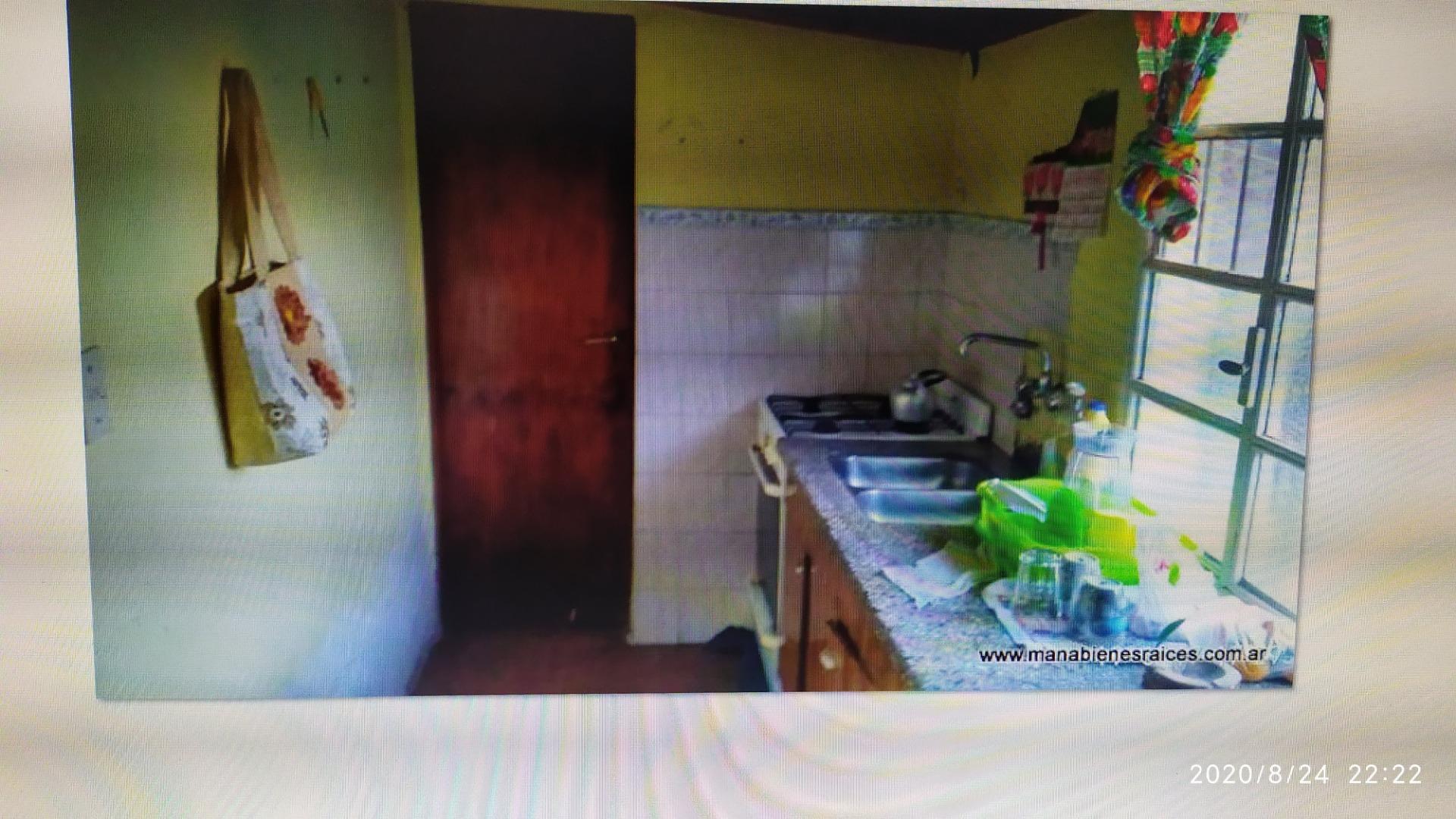 Casa 4 ambientes con 1 baño