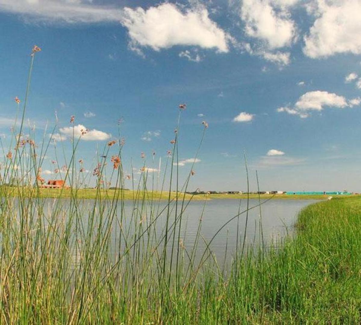 Terreno en Venta en Acacias Blancas, USD 36.000