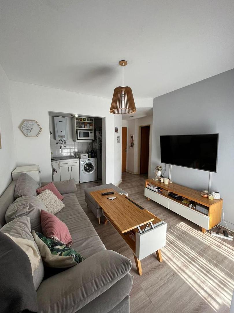 Venta luminoso Departamento 2 amb con Balcón en Jose Ingenieros al 6400, Carapachay