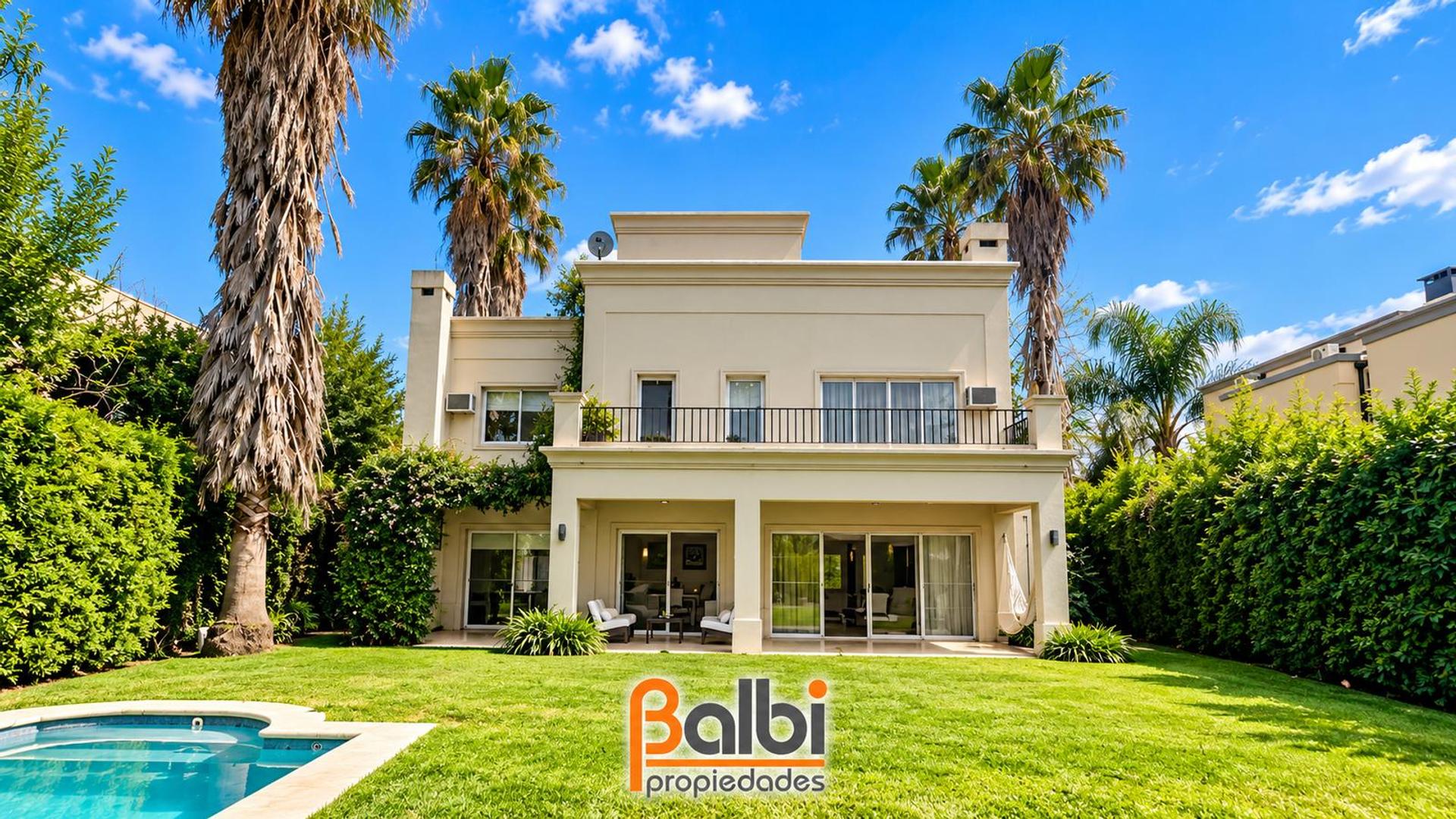 Casa 5 Ambientes con piscina - Barrio la Pradera