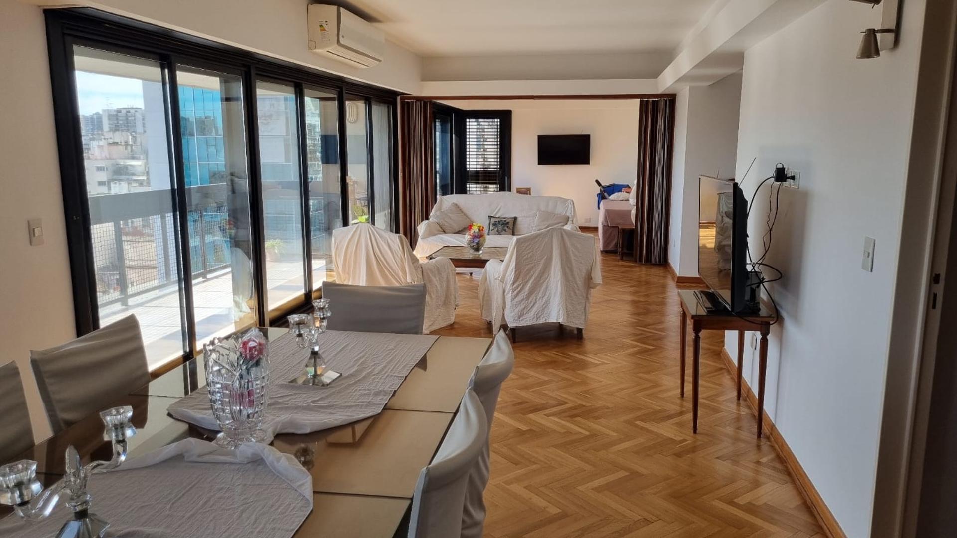 VENTA EXCELENTE DEPTO, 3 AMBIENTES CON DEPENDENCIA Y COCHERA