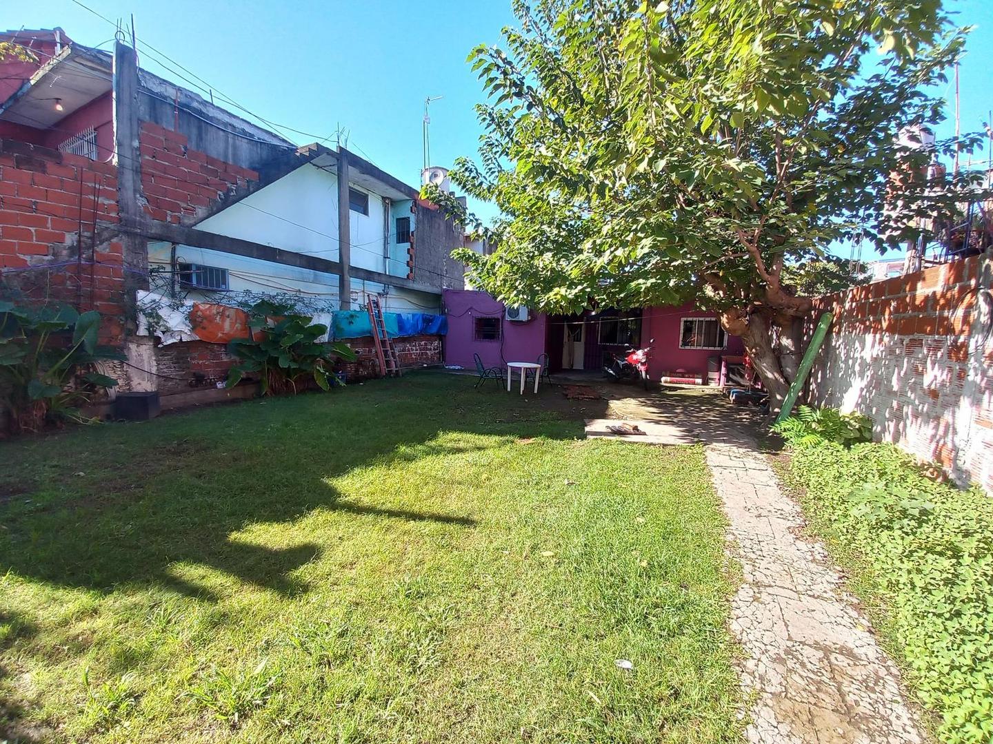 Casa 2 ambientes con 1 baño