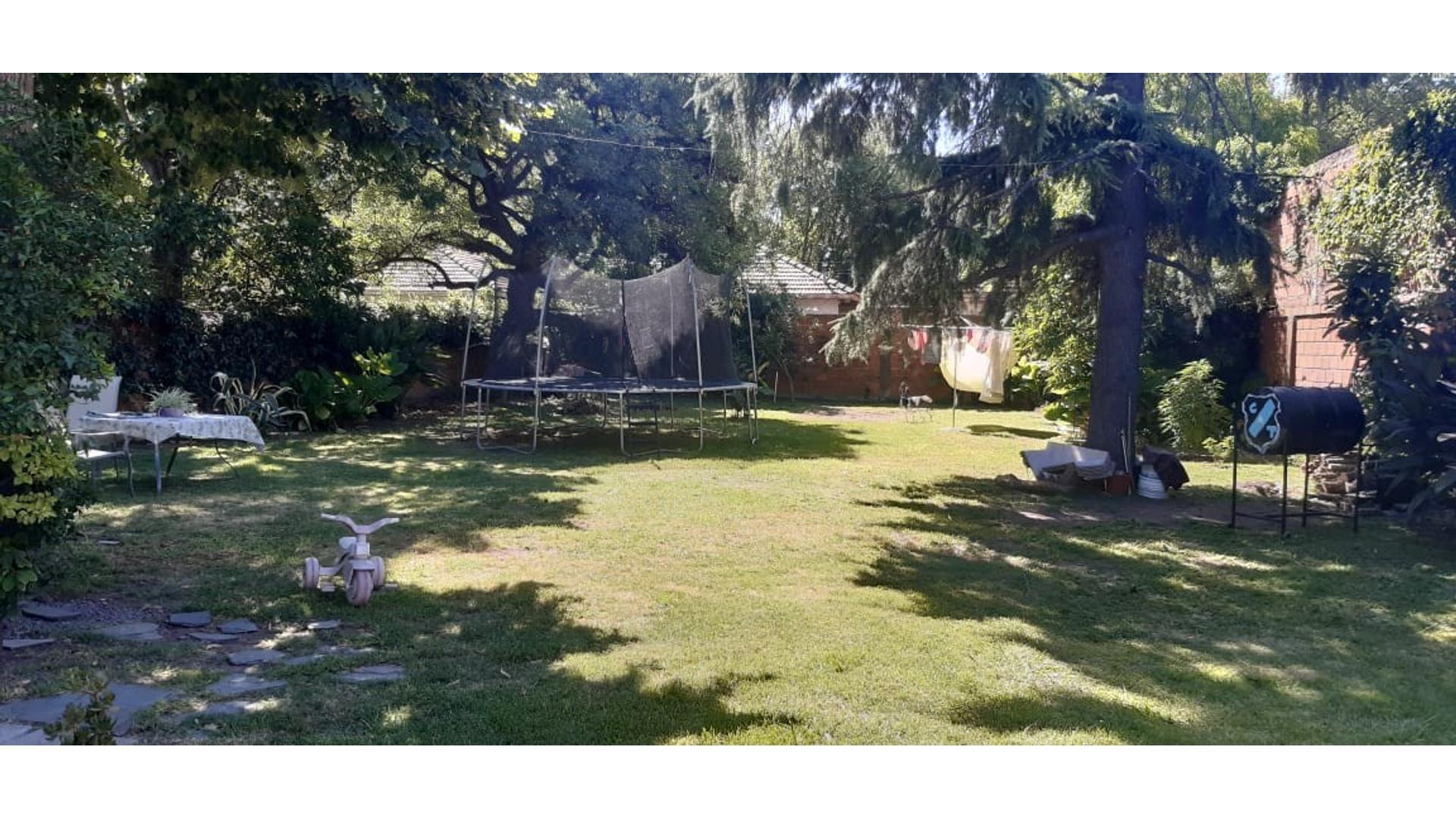 VENTA LOTE*ANTICIPO U$S150.0000 + DPTOS O METROS PARTE PAGO