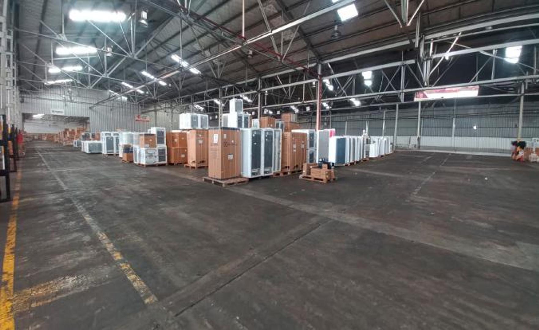 Alquiler Depósito 3.000m2 dentro de predio en Hurlingham