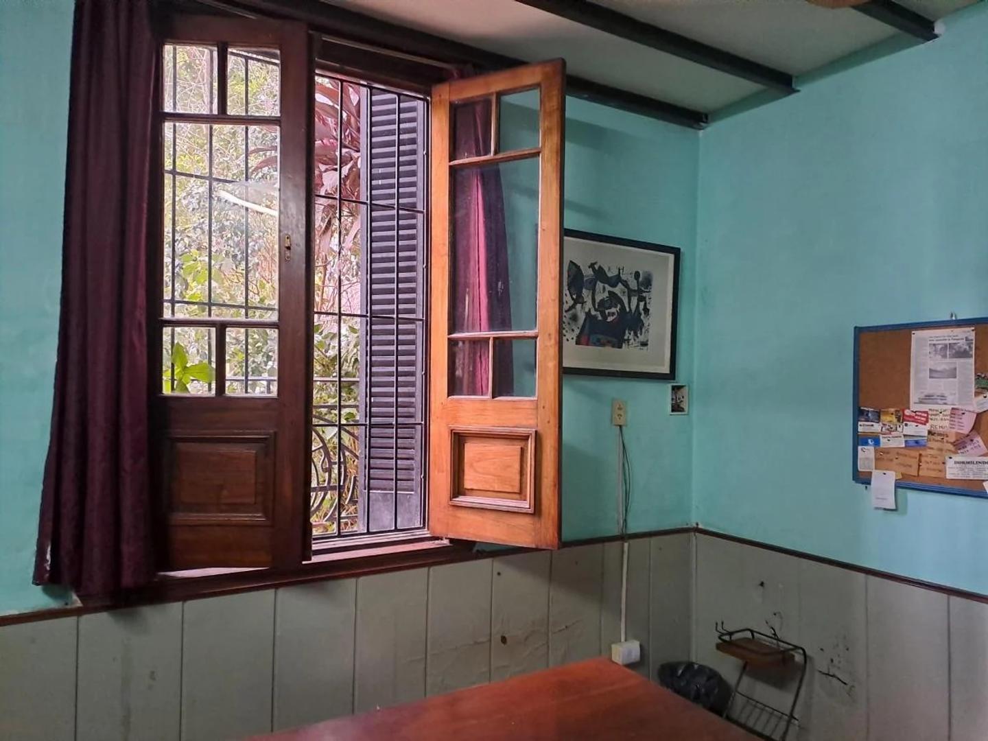 Casa 6 ambientes con 3 baños