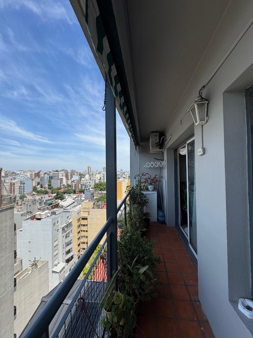 Avenida Teniente General Donato Álvarez 900