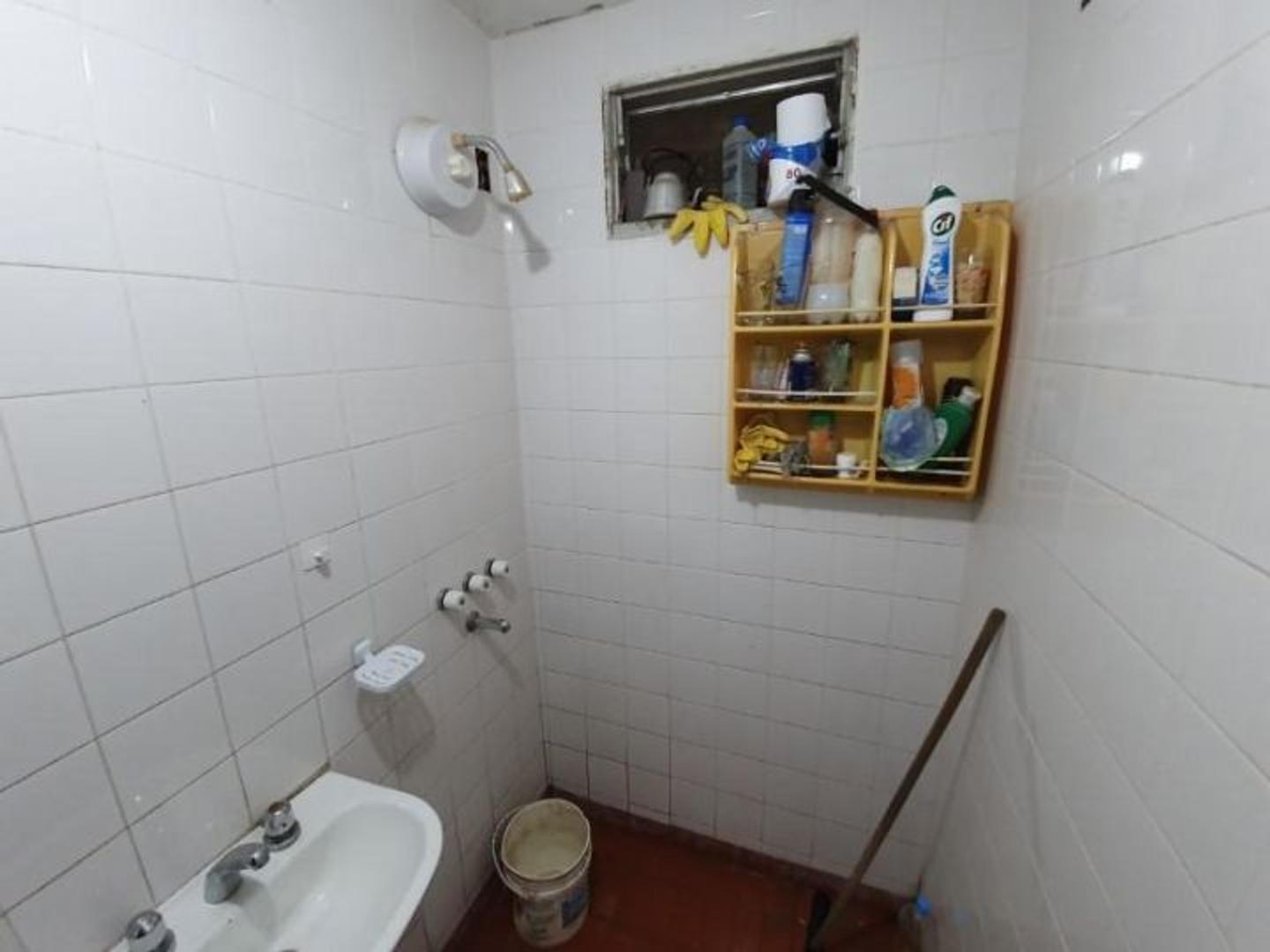 Galpón Con Terreno Libre Y Oficinas, 9 De Julio Y Liniers !