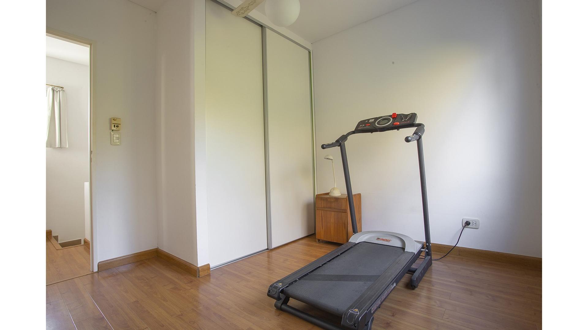 DUPLEX TRES AMBIENTES CON COCHERA! OPORTUNIDAD 