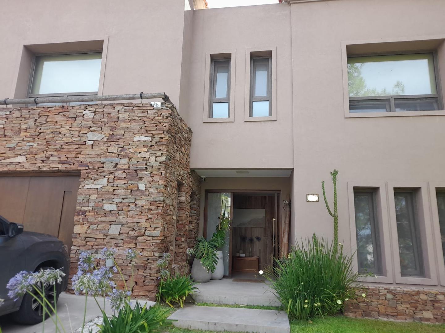 Casa en Saint Tomas Oeste