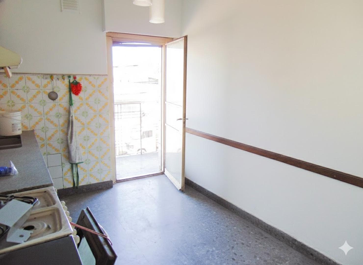 Departamento en Alquiler en Caseros, $ 600.000