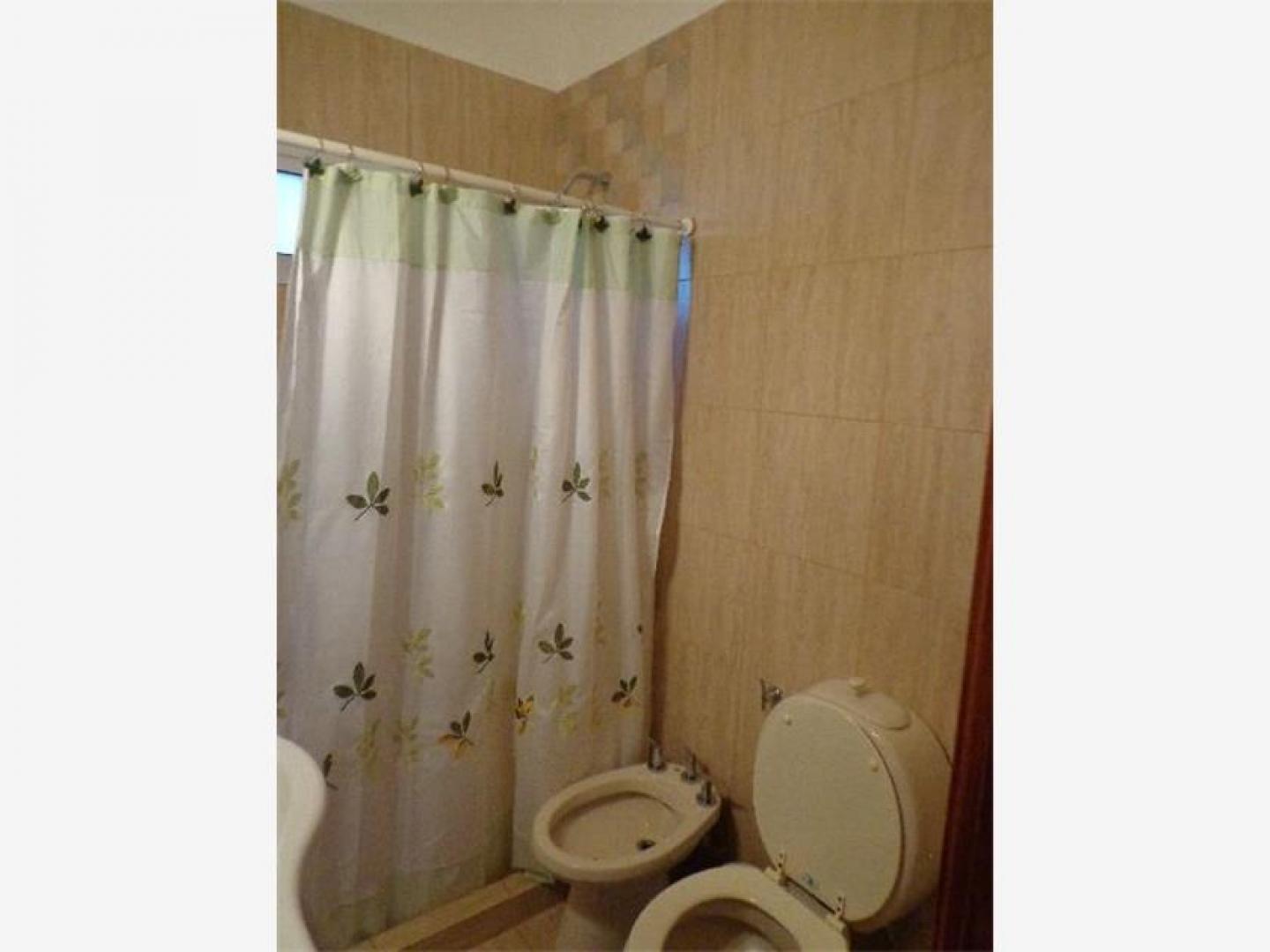 Venta Casa semi nueva Calidad.Amplio Terreno.Servicios *