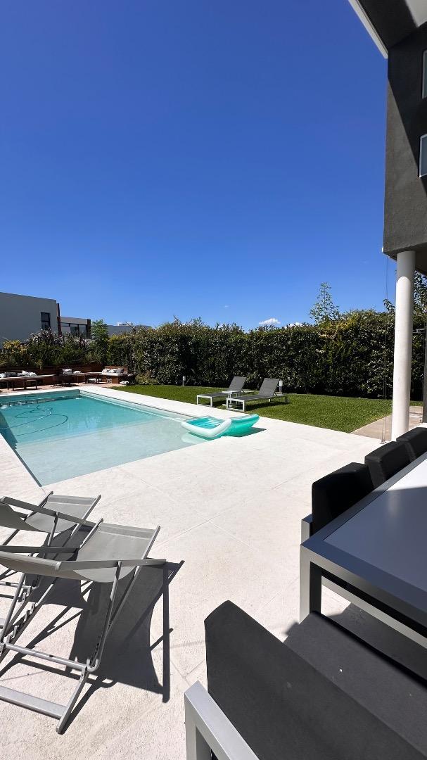 Casa en Venta de 5 dormitorios