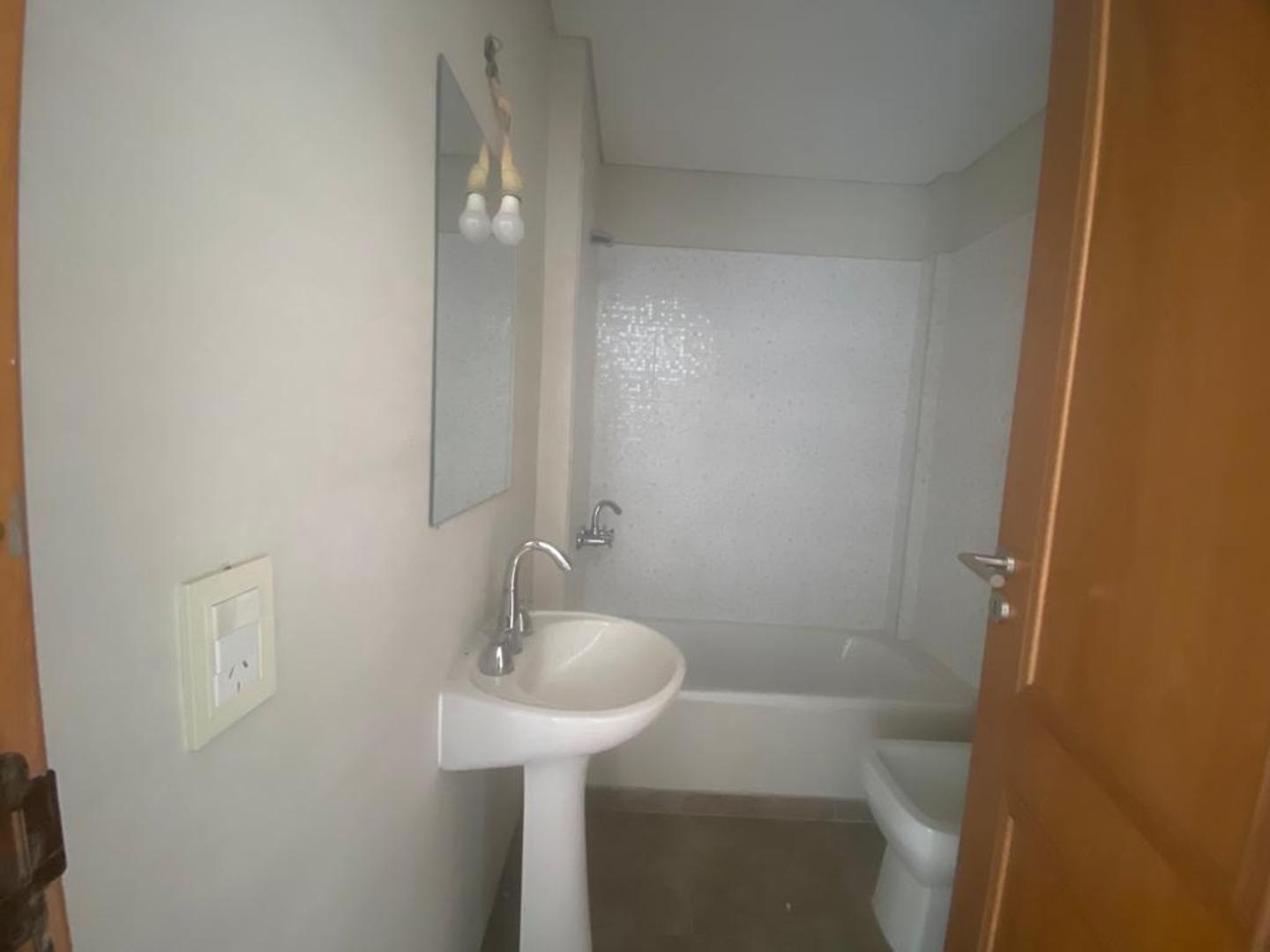 San Martin 458 , Piso 4