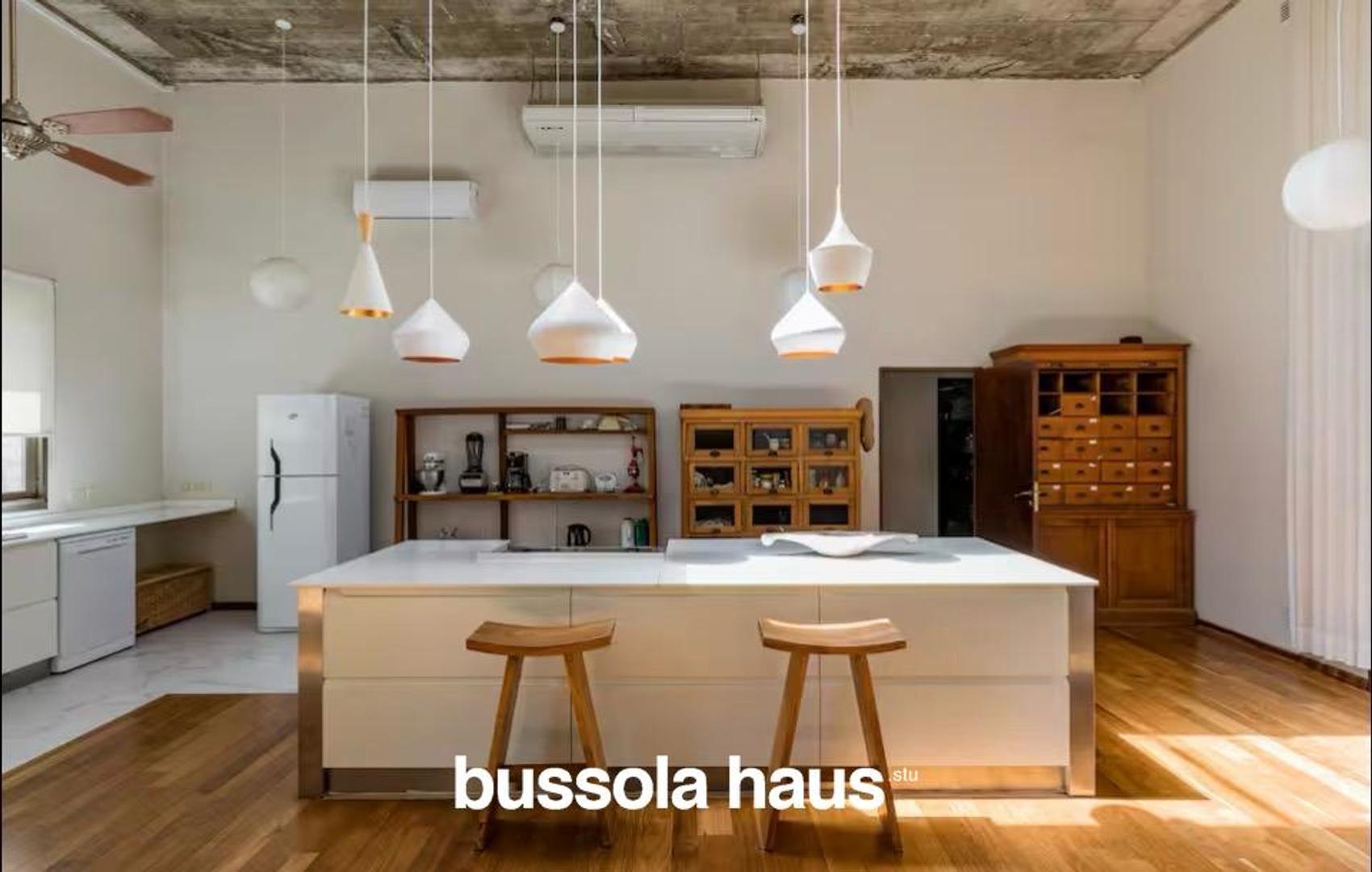 Casa 7 ambientes con 5 baños