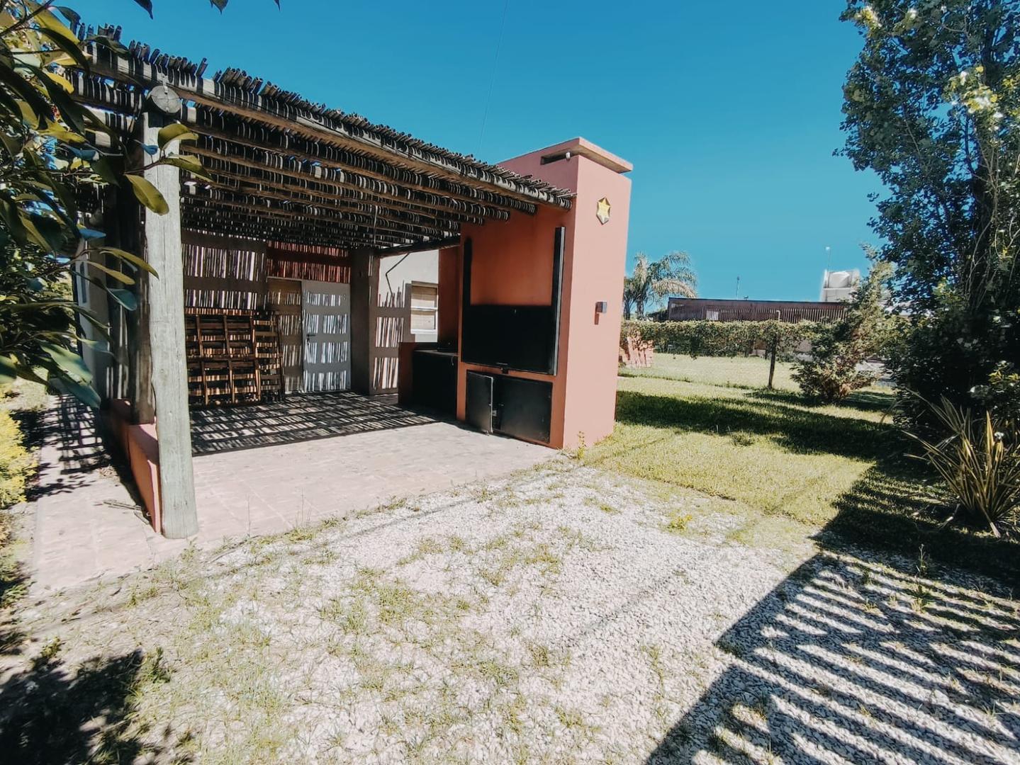 Casa en Venta con 1 cochera