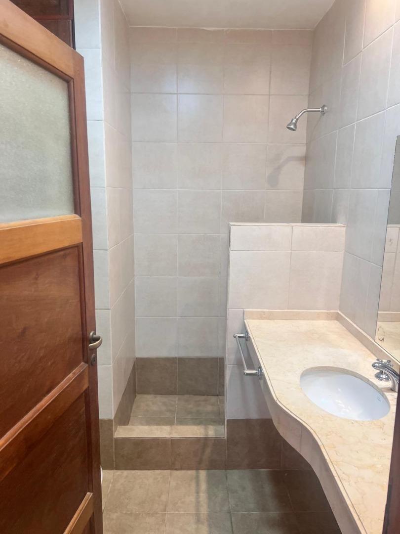 Depto Tipo Casa en Venta en Barrio España y Hospitales, USD 58.000