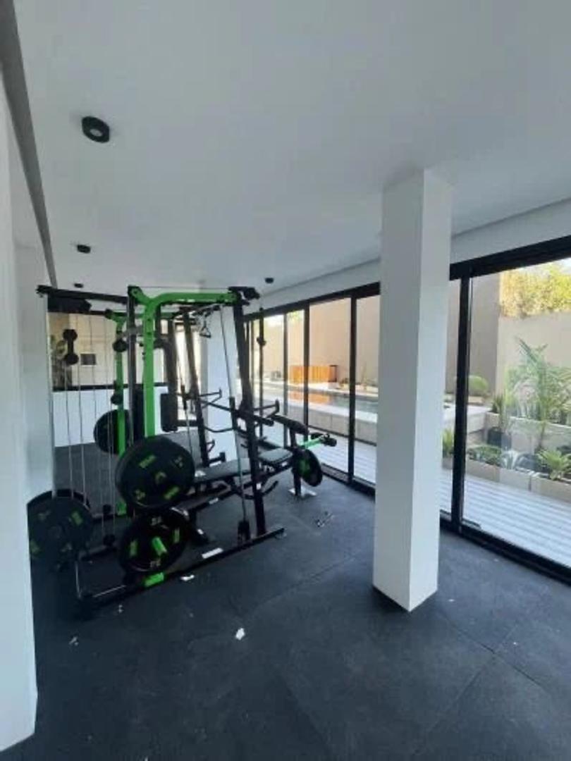 Alquiler 2 ambientes con cochera en Ituzaingo Norte