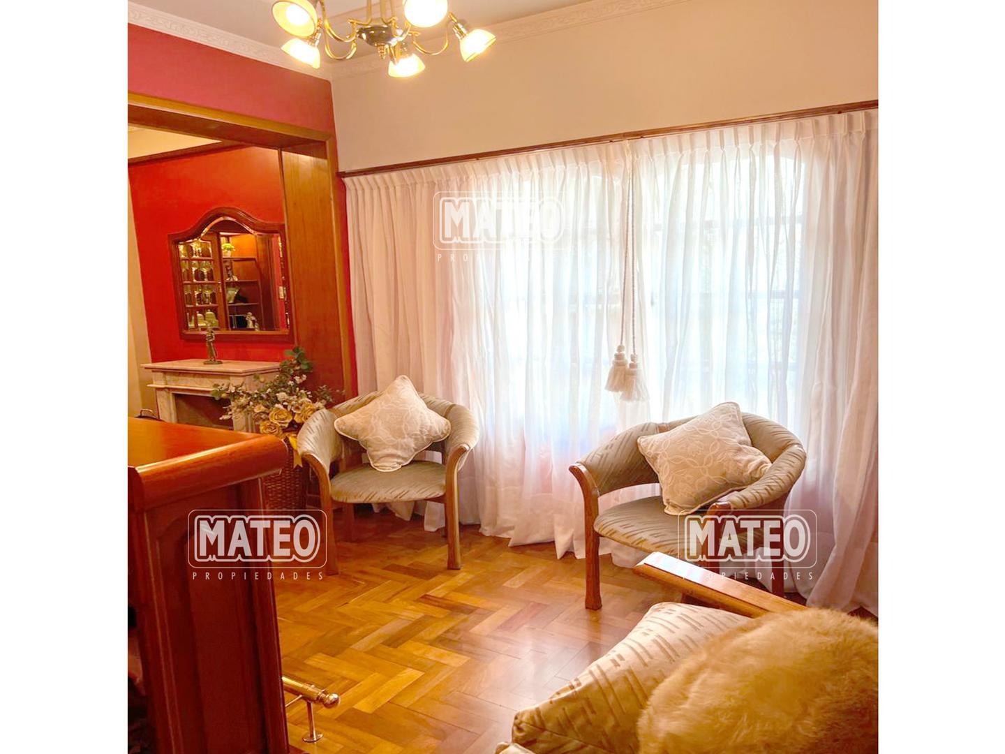 Casa 4 ambientes con 2 baños