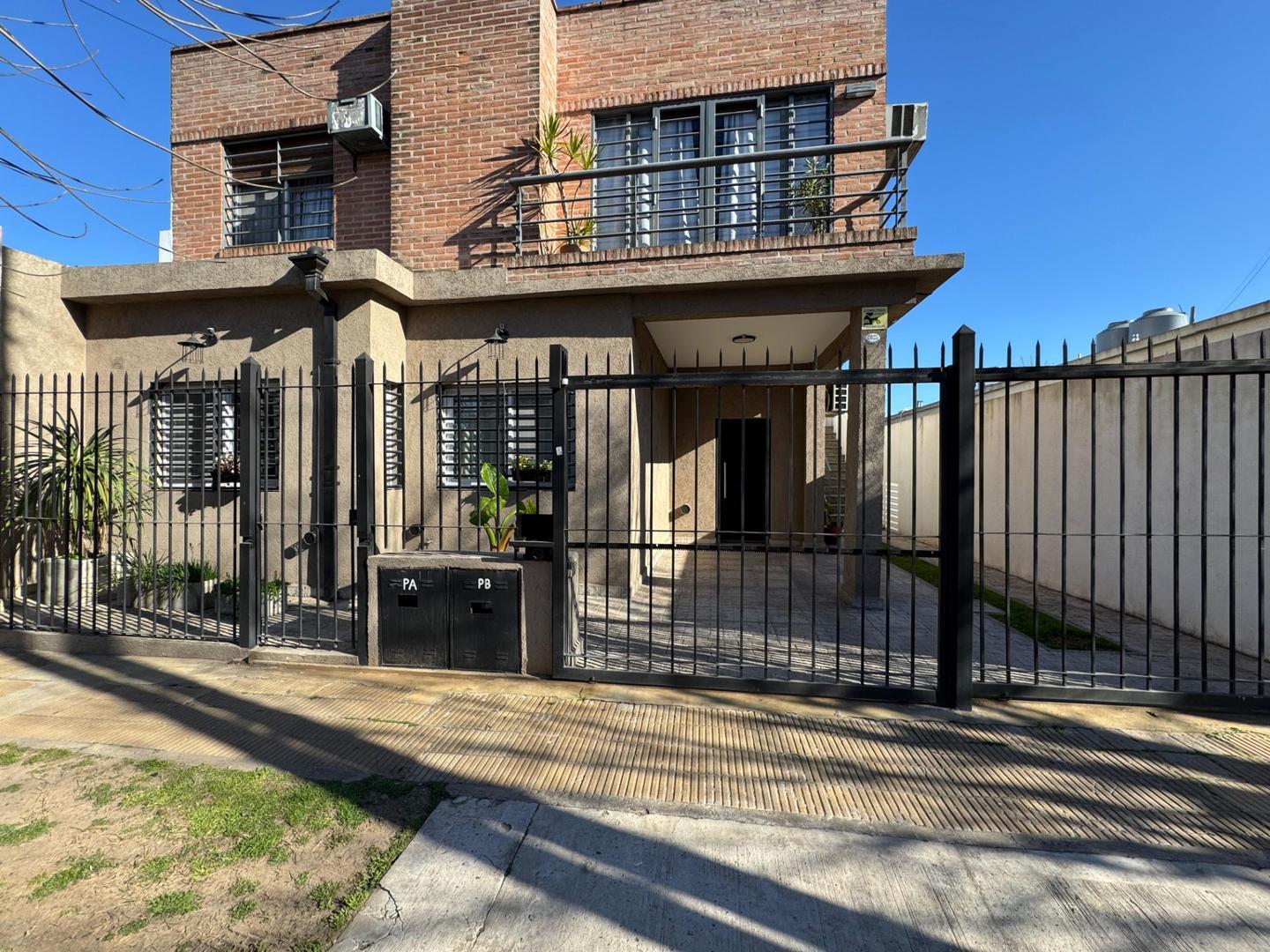 CASA PH PLANTA BAJA 3 DORMITORIOS ITUZAINGO NORTE