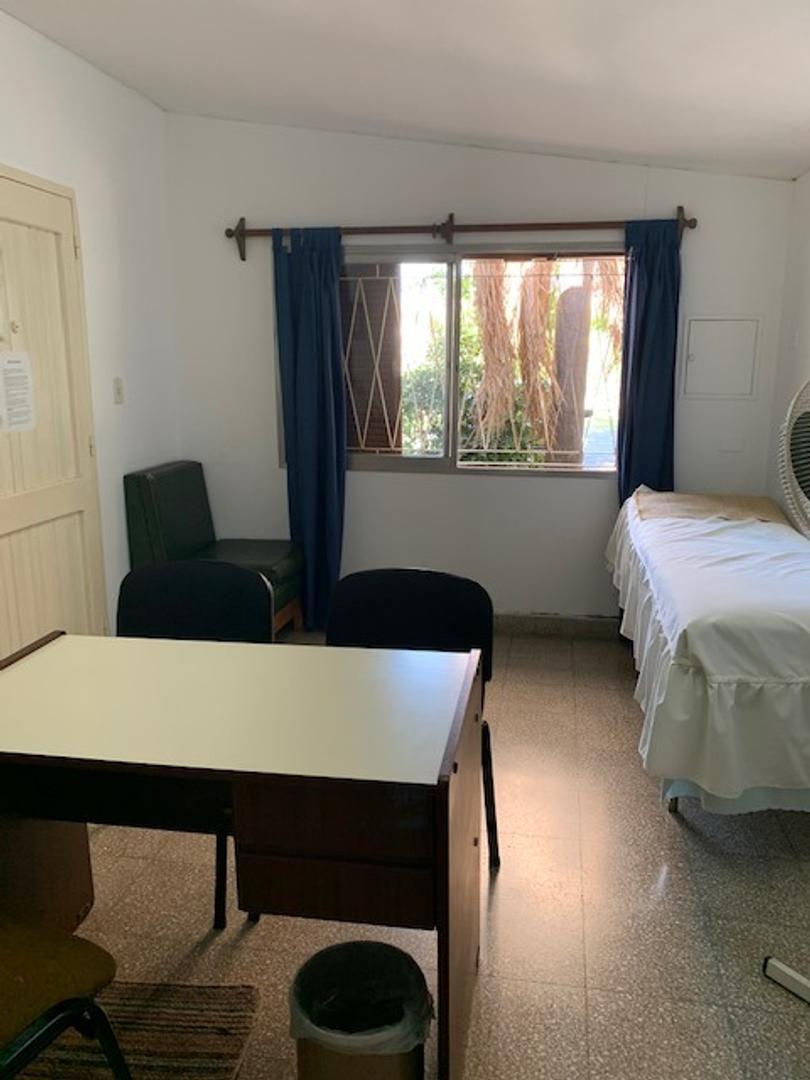 CASA (APTA CLINICA MEDICA) ZENON PEREYRA 2520 - PARQUE FIELD