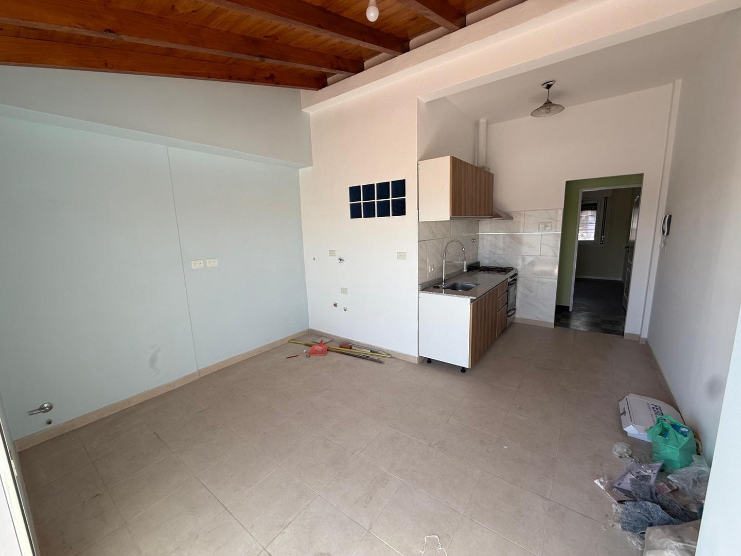 Departamento 3 Amb. con Terraza Propia – Centro V.Adelina