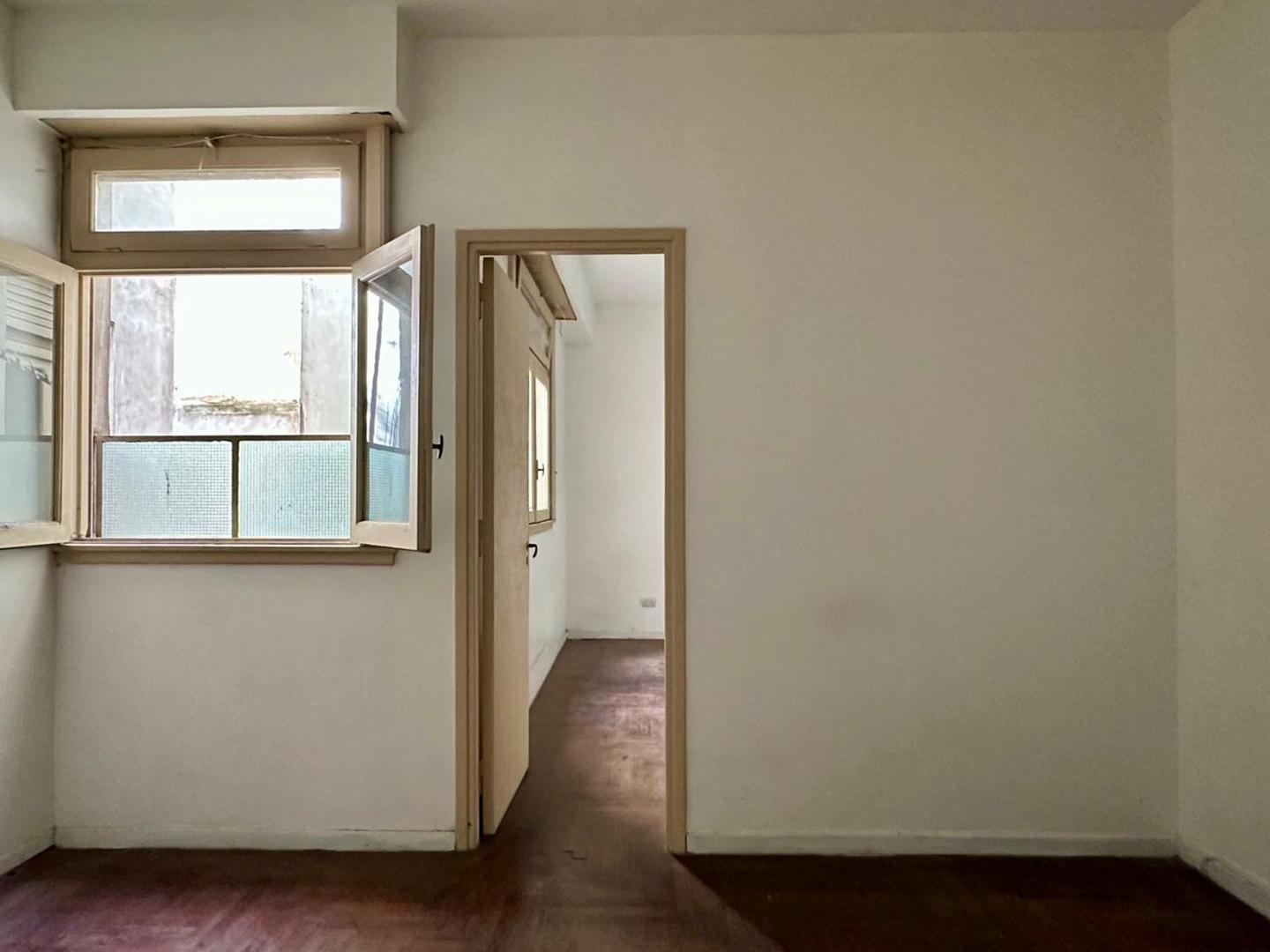 Depto Tipo Casa en Venta 50 años