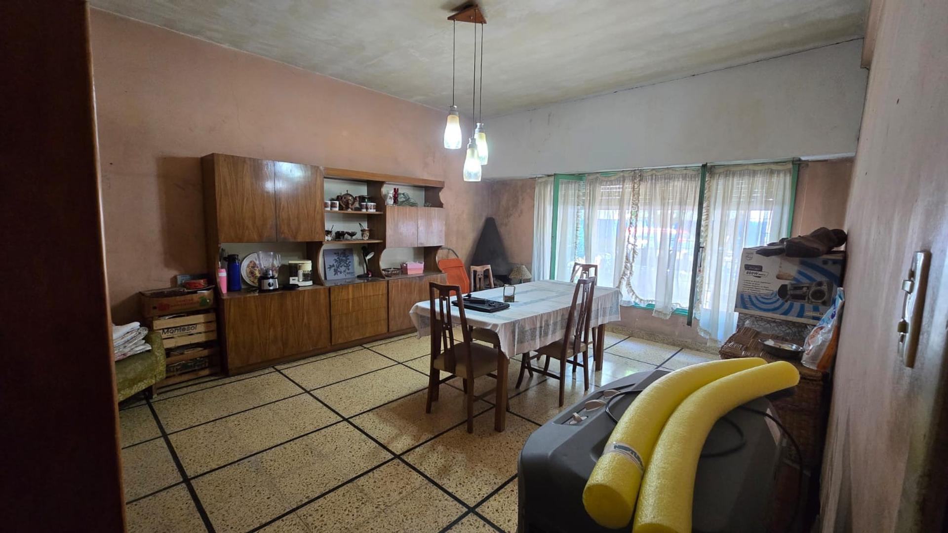 Republica De Chile 900