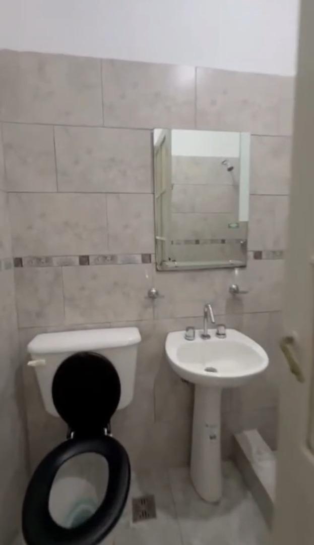 Depto Tipo Casa 2 ambientes con 1 baño