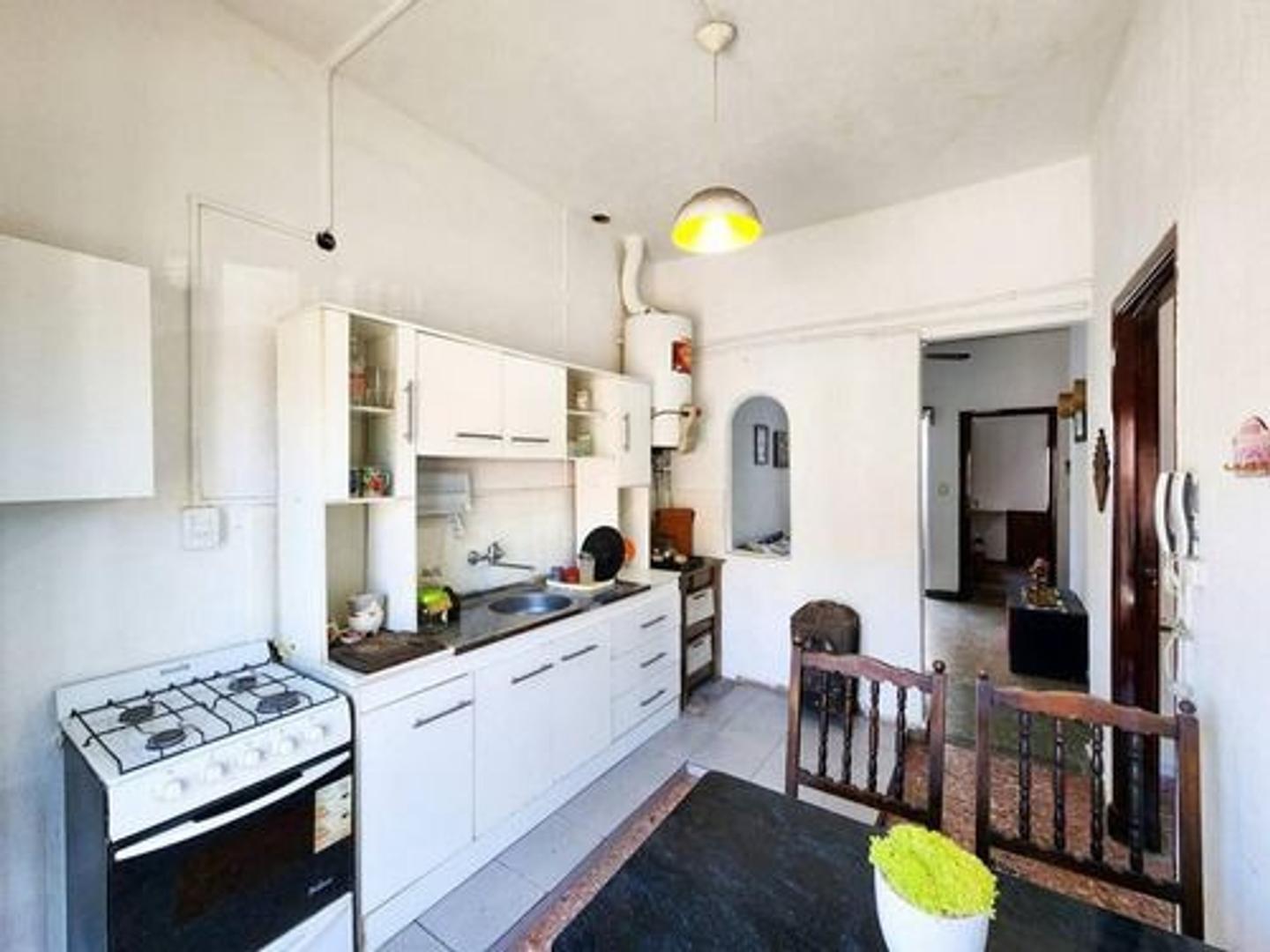 Depto Tipo Casa en Venta 60 años