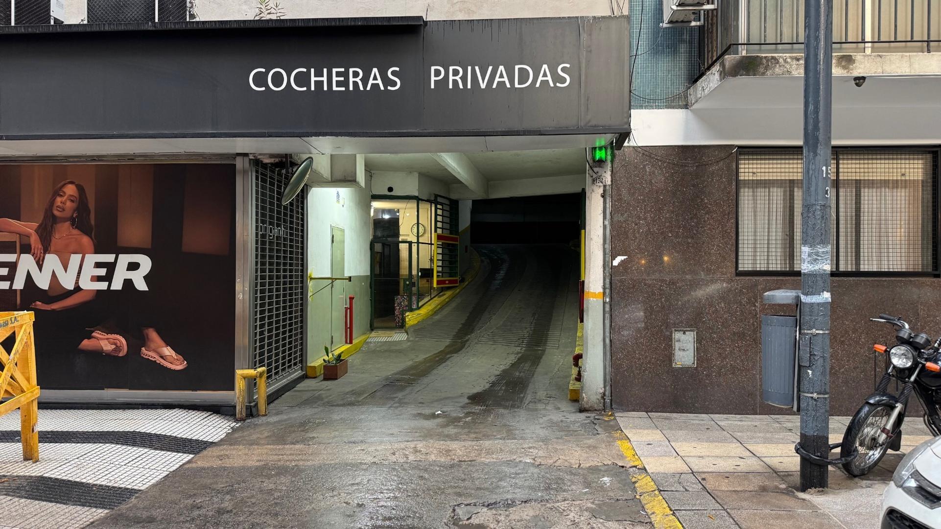 Tres Cocheras en Venta en Palermo