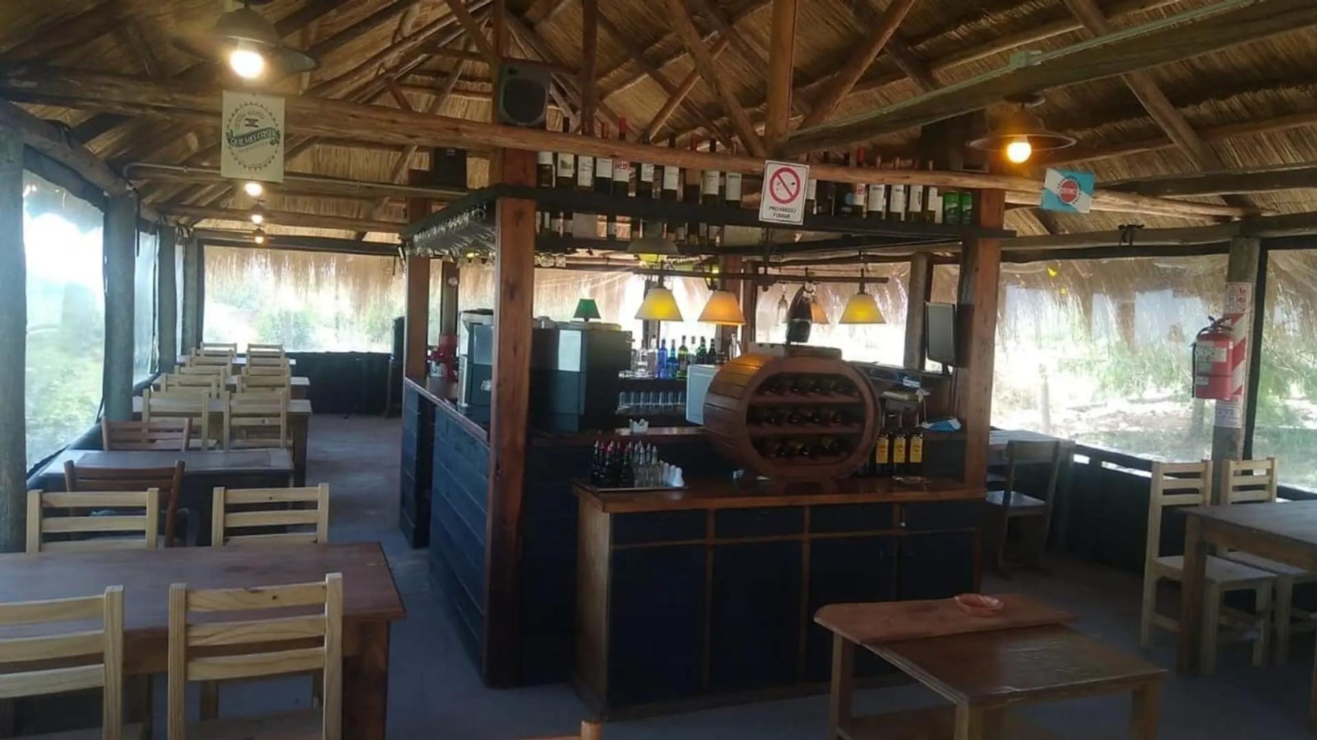 Casa 3 ambientes con 4 baños