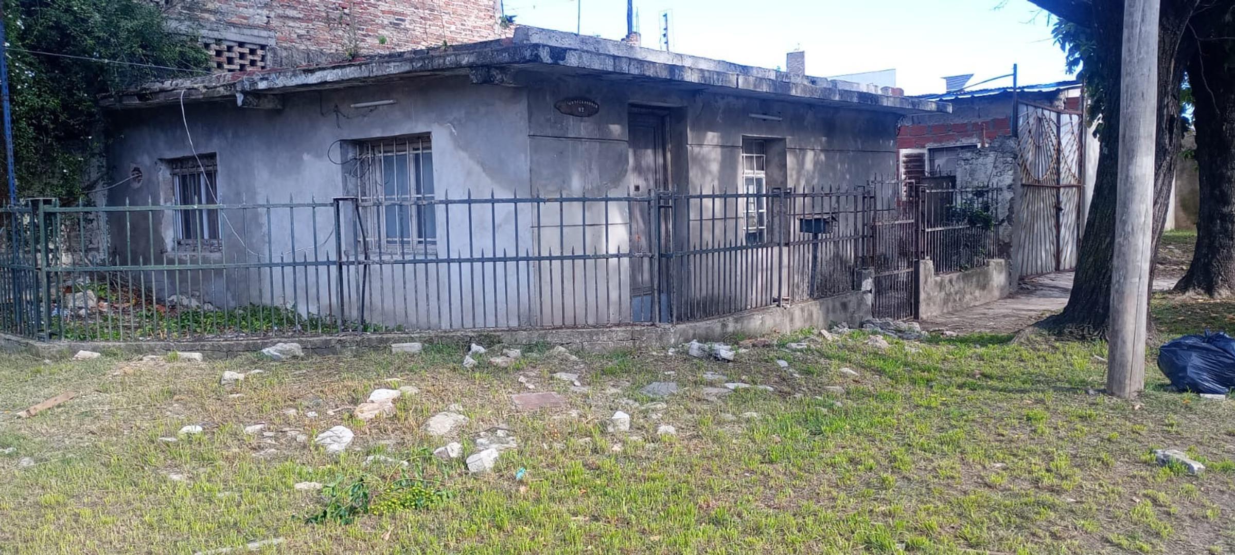 CASA LOTE PROPIO A RECICLAR OPORTUNIDAD CON ESCRITURA 